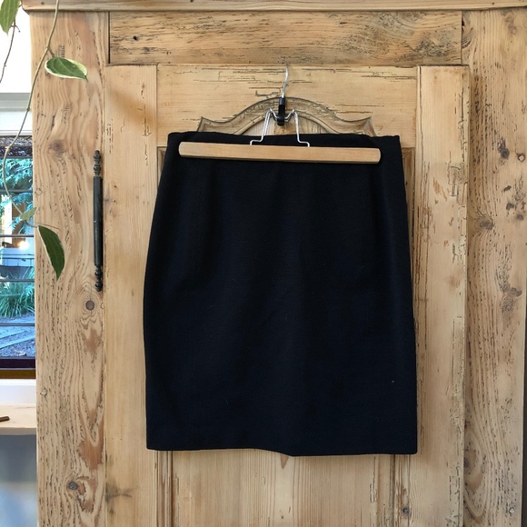 BLACK PENCIL SKIRT - Picture 1 of 3